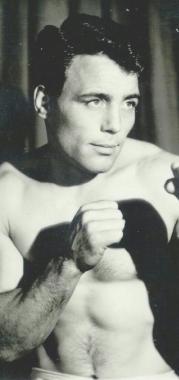 <b>STORIA. </b>Nella foto grande Pietro Ziino (a sinistra), durante uno dei suoi match, nelle foto piccole lindimenticato Franco Brondi e a fianco il sempre attivo Romano Mazzoni 