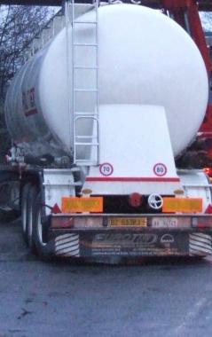 Trasporta gasolio col carroattrezzi