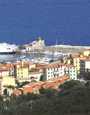 Una veduta dellabitato di Rio Marina       