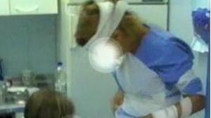 Foto choc in rianimazione: solidarietà agli accusati