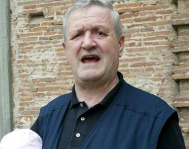 Stamani i funerali di don Mario