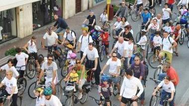 Domani a Piombino e Venturina pedalata per la città