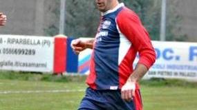 Oliviero Olmi in azione nella partita contro lo Stagno