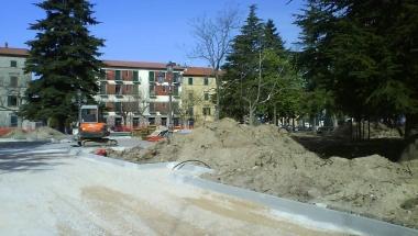 <b>RIPARTITI.</b> I lavori di ristrutturazione al Piazzone di Castel del Piano 