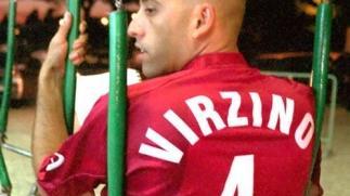 Sopra: il regista Carlo Virzì Qui a sinistra il chitarrista Dario Cappanera Sotto: Paolo e Carlo Virzì