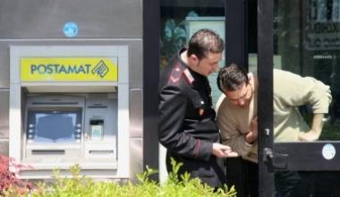 Rapina alle Poste di via Ariosto, presi i soldi del Postamat