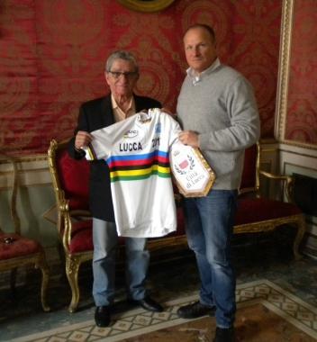 Il figlio di Bartali con lassessore Moschini 