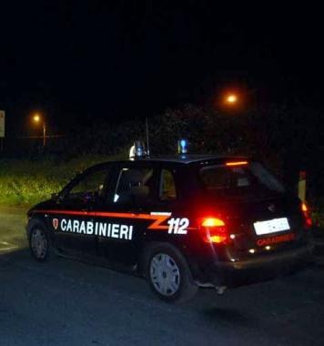 Unauto dei carabinieri ha inseguito il mezzo lanciato a tutta velocit&agrave; del marocchino            