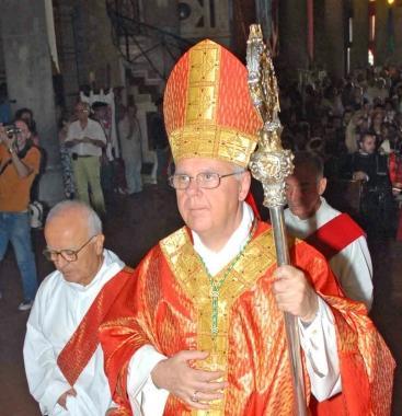 Il vescovo in cattedrale 