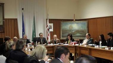 Consiglio o Via Crucis Seduta rinviata a Ponte Buggianese