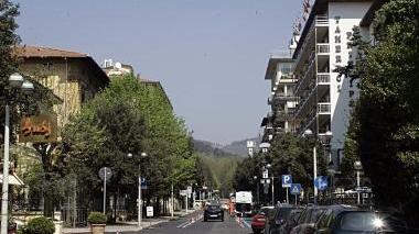 I nuovi stalli di sosta sul viale Quattro Novembre