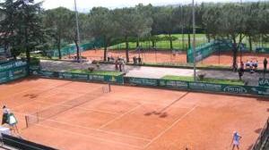 Pestaggio alla festa del Tennis club