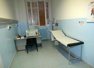 Botte al medico di guardia