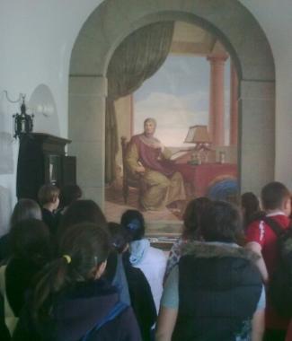 Un momento della lezione tra le strade e i musei del borgo vecchio di Certaldo 