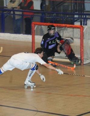 Pagnini in azione contro il St Omer 