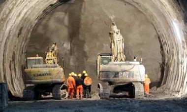 Il cantiere della via dei marmi alla Macina