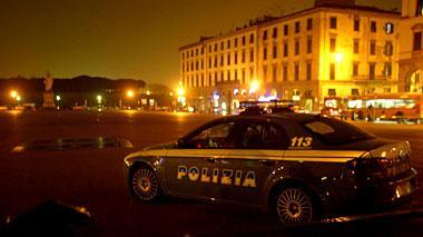 Botte da orbi in piazza Repubblica: denunciati quattro stranieri