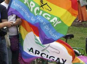 Segretario Arcigay di Pistoia aggredito a Napoli