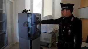 Scassinata all'Asl di Pontremoli la cassa del distributore bevande