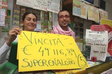 Vinti 49mila euro alla tabaccheria Roulette 