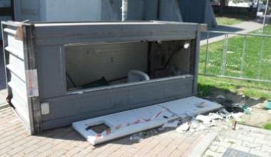 Vandali scatenati agli impianti sportivi di San Vincenzo