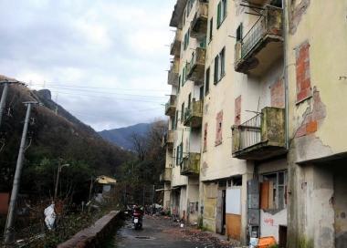 Le case popolari di Caina 