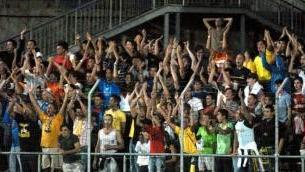 I tifosi azzurri: elemento indispensabile nelle gare in trasferta della Carrarese 