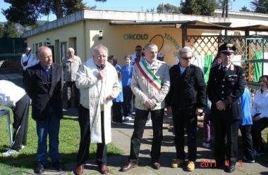 Una fase della inaugurazione dei nuovi campi da tennis a Suvereto 