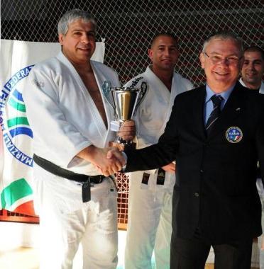 Giuseppe Macr&igrave; alla premiazione   