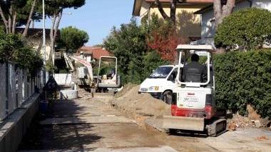 <b>FOGNATURE.</b> Un cantiere nel Camaiorese