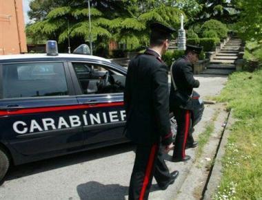 Sopralluogo dei carabinieri dopo un furto di videopoker  