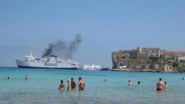 Un bagno nelle acque cristalline di Cala Giovanna sull’isola di Pianosa