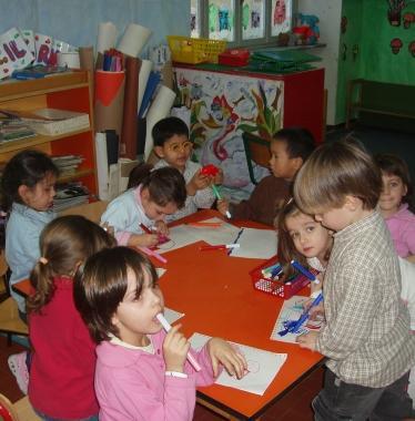 Bambini in un asilo nido (foto darchivio)   