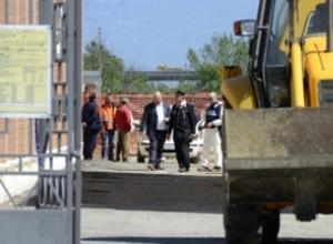 Discarica al cimitero Rifiuti pericolosi speciali nella zona sequestrata