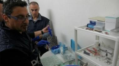 La polizia denuncia un dentista abusivo cinese