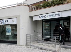 Rapina in banca a Empoli, i ladri fuggono con 7 mila euro