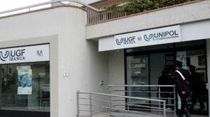 Rapina in banca a Empoli, i ladri fuggono con 7 mila euro
