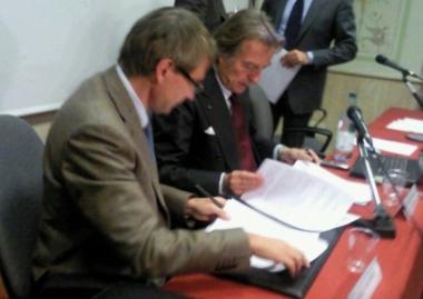 <b>LA FIRMA </b>Tra Sammuri e Montezemolo 