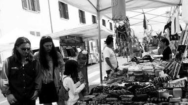 Bancarelle a una passata edizione della festa patronale di Pieve