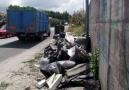 A sinistra rifiuti abbandonati in via Bordigona una delle strade a più alto tasso di sporcizia