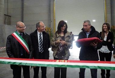Il taglio del nastro: da sinistra Millozzi, Pieroni, Bramerini e Caramassi 
