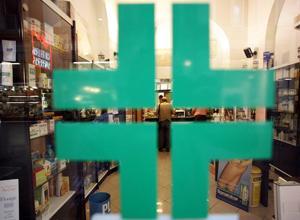 Rapinano una farmacia, fidanzati arrestati