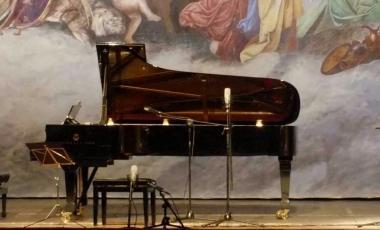 Virtuoso del piano per Bach e Scarlatti