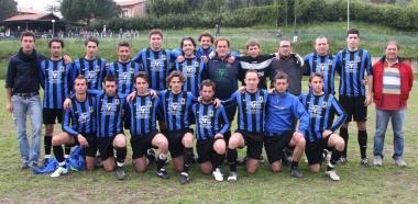 <b>ANCORA IN VETTA.</b> Il Club Forte che ieri ha espugnato Bargecchia 