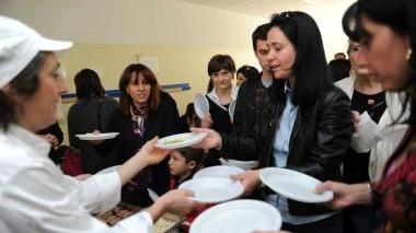 Alcuni momenti della giornata finale de “Il piatto della mamma” edizione 2011 che ha avuto luogo ieri mattina alla scuola dell’infanzia “L’Albero Azzurro”; <b>altre foto su www.iltirreno.it </b>