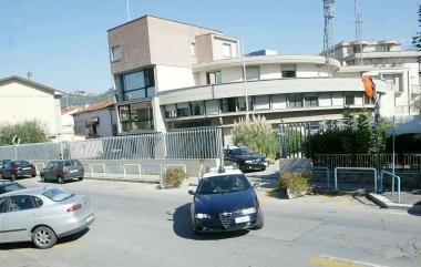 La caserma dei carabinieri in via Tripoli 