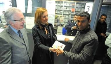 Consegnati i permessi di soggiorno a 37 profughi tunisini