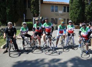 Sessanta chilometri in bici La pedalata degli assessori