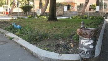 <b>PROTESTE.</b> Per l’aiuola non curata