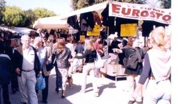 Il mercato settimanale di piazza Marconi